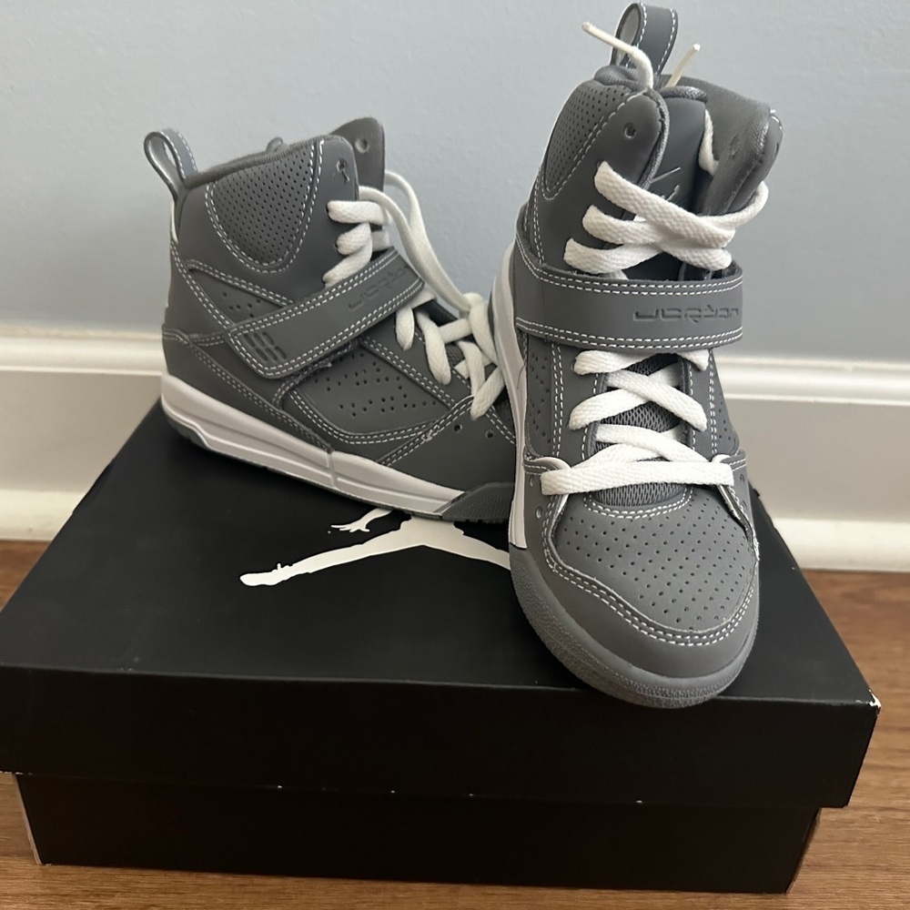 Jordan Flight 45 High Top (Kids) - Picture 2 of 5